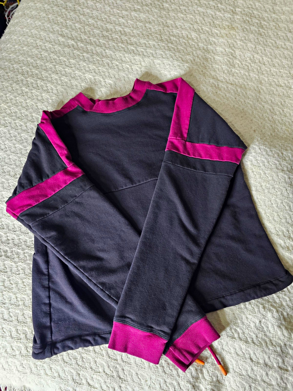 Cotopaxi womens M Bandera Colorblock Long Sleeve Pullover Shirt Gray Fuschia
